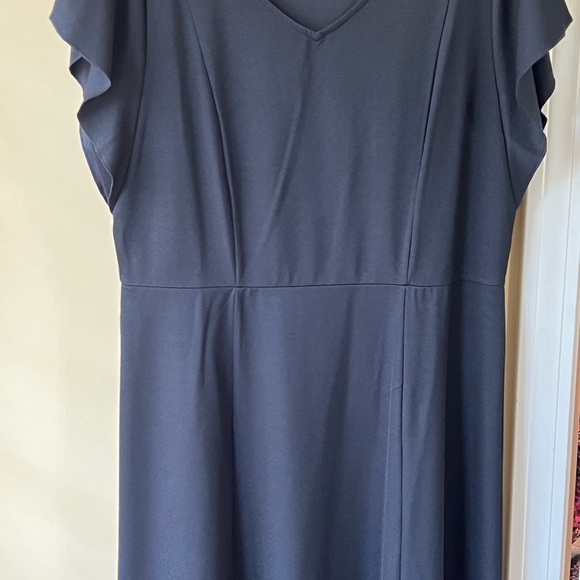 New Issac Mizrahi size M 10 12 black dress soft v-neck flutter sleeve - Picture 12 of 16